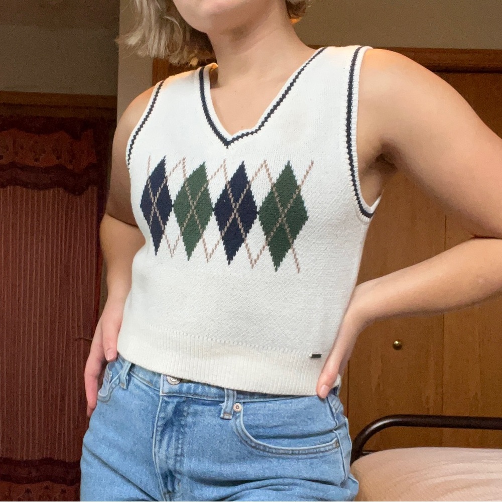 Hollister preppy sweater vest